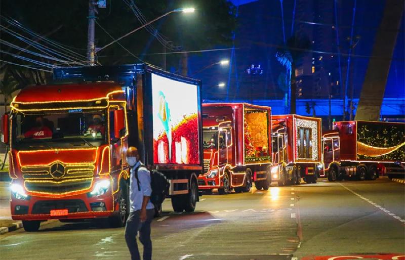 Nesta Ter A Feira Caravana De Natal Da Coca Cola Passa Por Barra