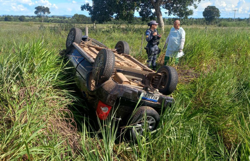 Idosa morre após capotamento de carro na MT 100 próximo a Araguaiana