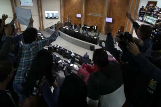 Manifestantes ocupavam galerias da Assembleia para acompanhar votação de projeto