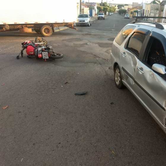 Polícia menor furta moto e provoca acidente