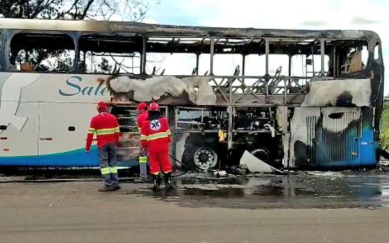 Fogo Onibus Satélite