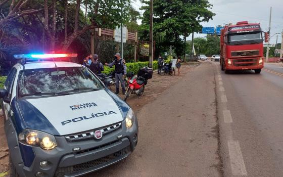 polícia militar fiscalização divisa pontal