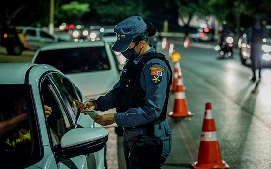 POLÍCIA FISCALIZAÇÃO