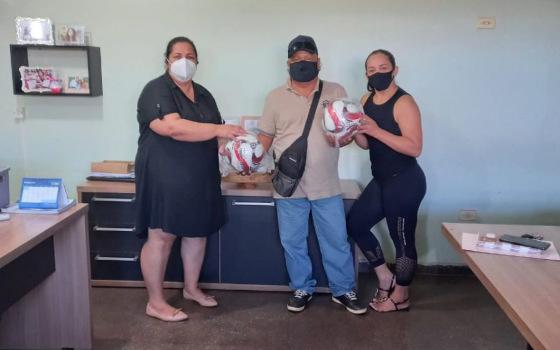bola futebol entrega aldeia