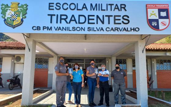 escola tiradentes 