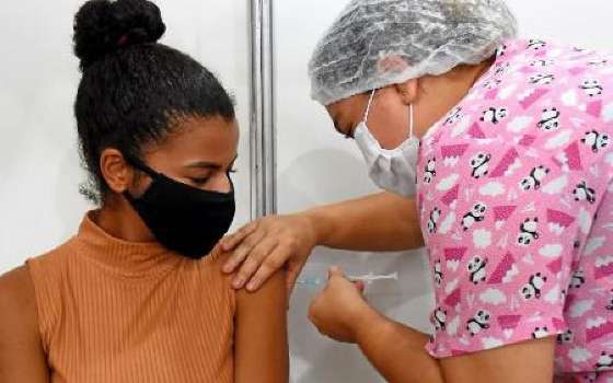 vacinação em jovens 
