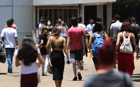 estudantes universidade
