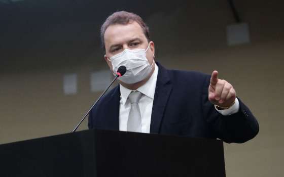 max russi deputado
