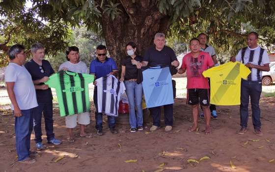 entrega uniformes olimpíada cultural xavante