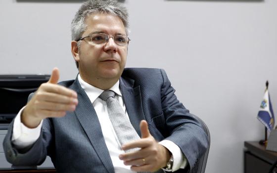 LUIZ HENRIQUE LIMA