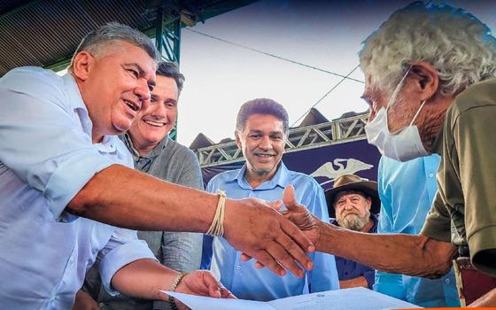 Prefeitura regulariza mais de 100 imóveis