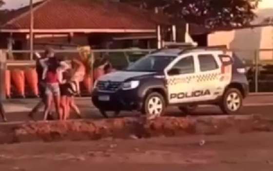 PM agredindo mulheres em Primavera do Leste 
