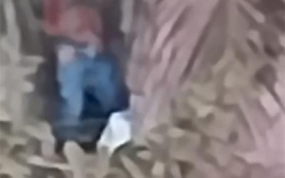 homem é gravado se masturbando