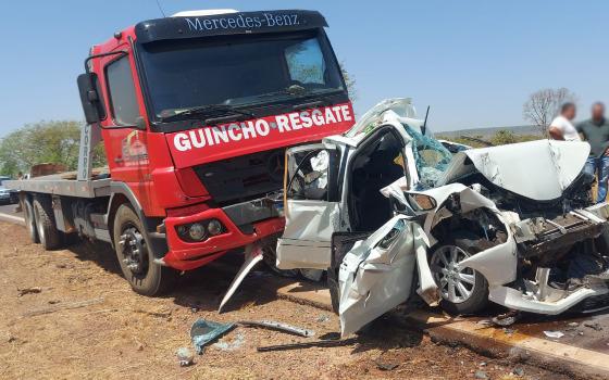 carro prensado br 158 indianópolis