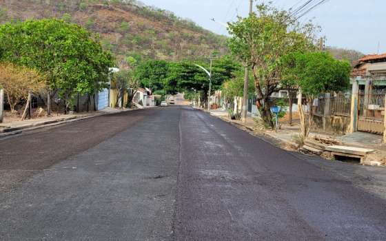 Avenida X após a aplicação de microrrevestimento asfáltico