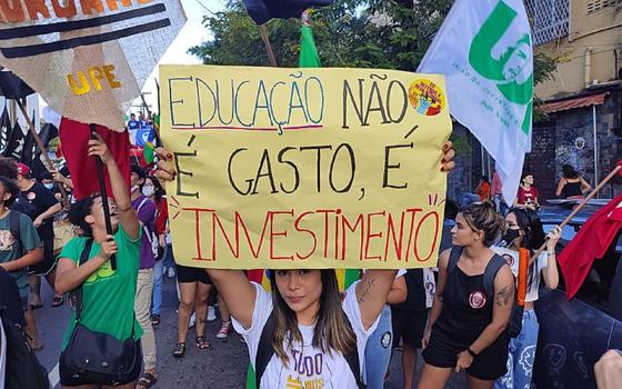 cortes na educação