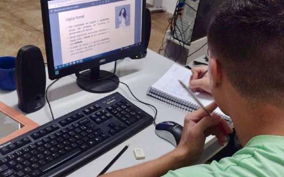 adolescente reeducando faculdade