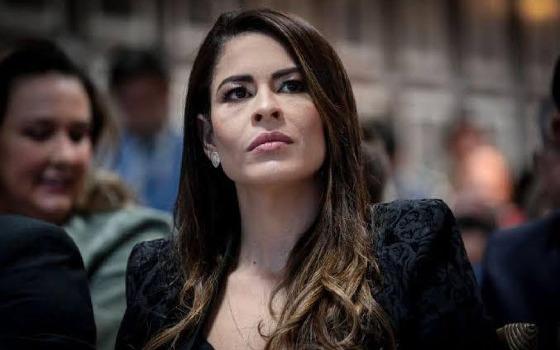  Kelluby de Oliveira - secretária estado de saúde