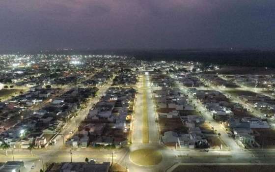 Instalação de Luminárias do programa MT Iluminado em Lucas do Rio Verde