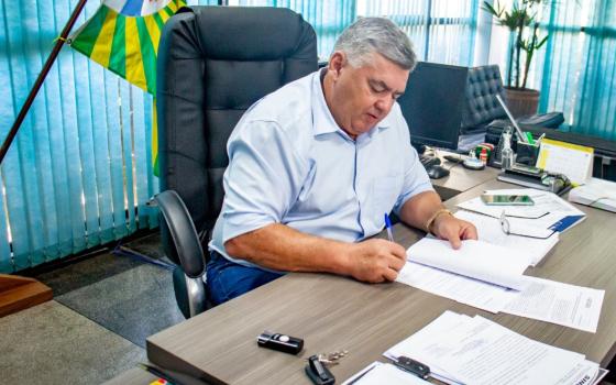 prefeito Adilson Gonçalves 