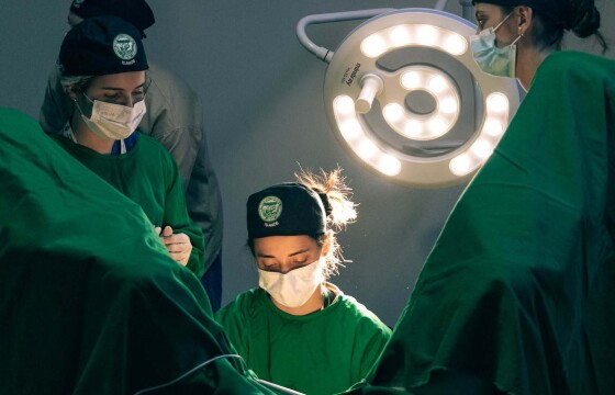equipe de médicos do Projeto Expedição Cirúrgica da USP