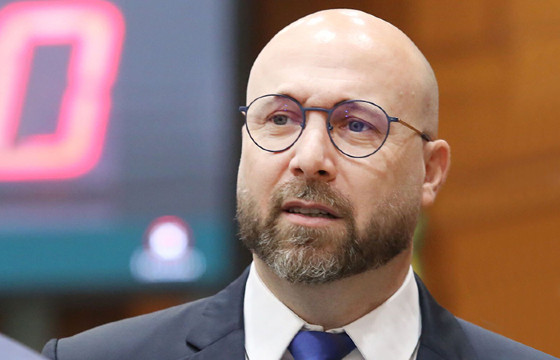 Deputado Beto Dois a Um