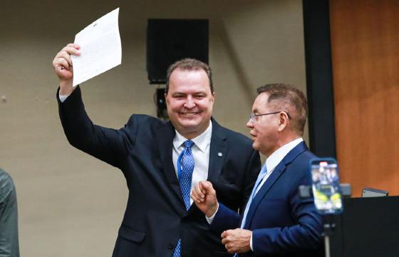 max russi - posse presidência ALMT 2025