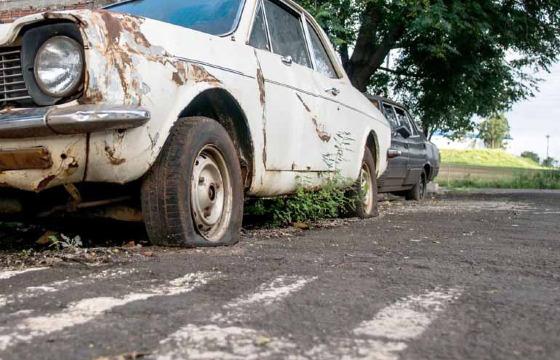 carro abandonado