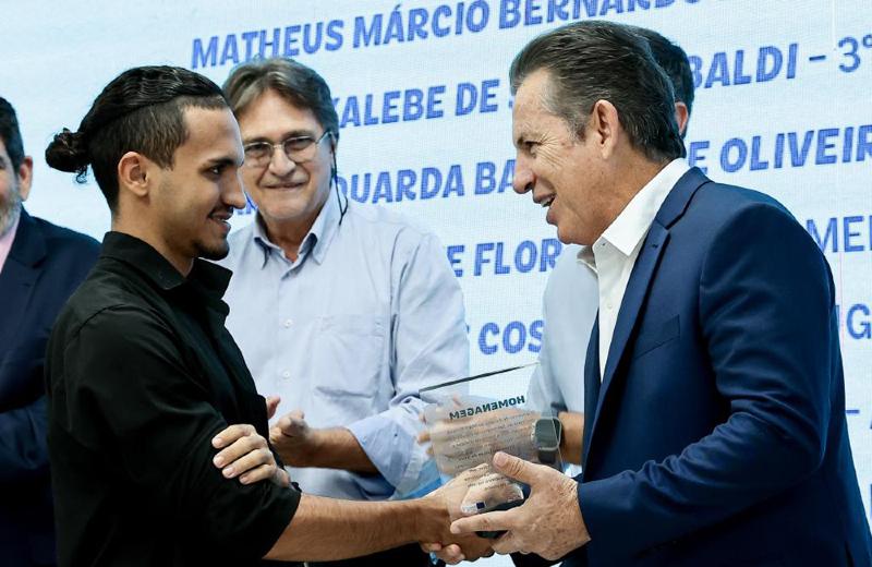 Mauro Mendes, Educação