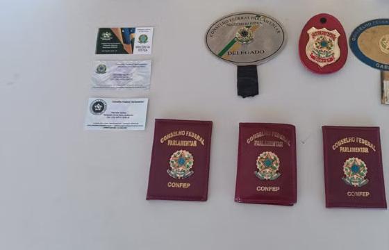 Falsos agentes federais 
